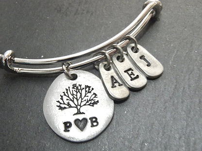 Personalized Family Tree Mom Bracelet with Couples and Kids Initials - Tree of Life Bangle - Drake Designs Jewelry