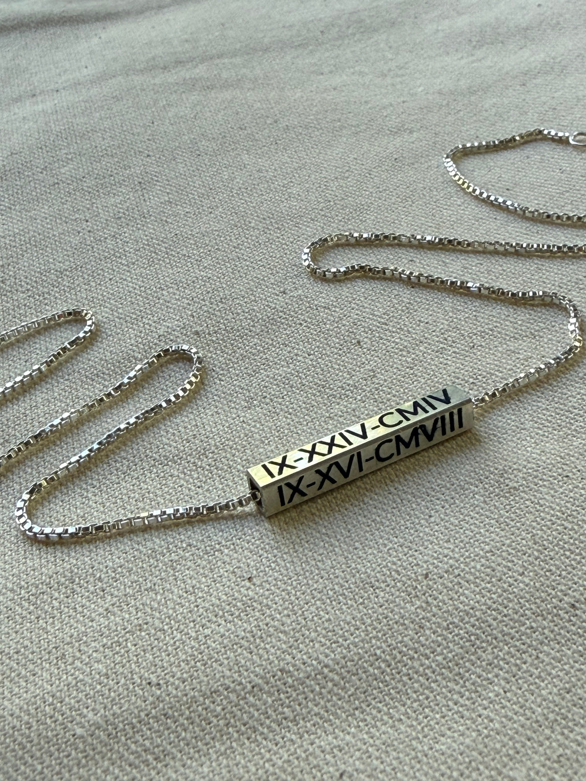 Personalized Sterling Silver Horizontal 3D Bar Necklace with Roman Numerals or Names - Derake Designs Jewelry