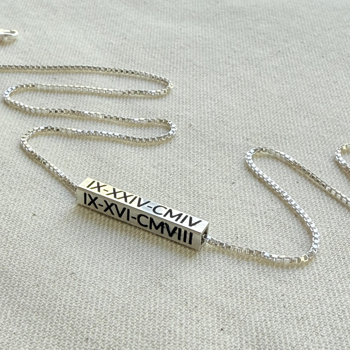 Personalized Sterling Silver Horizontal 3D Bar Necklace with Roman Numerals or Names - Derake Designs Jewelry