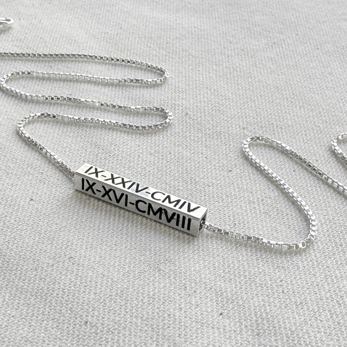 Personalized Sterling Silver Horizontal 3D Bar Necklace with Roman Numerals or Names - Derake Designs Jewelry