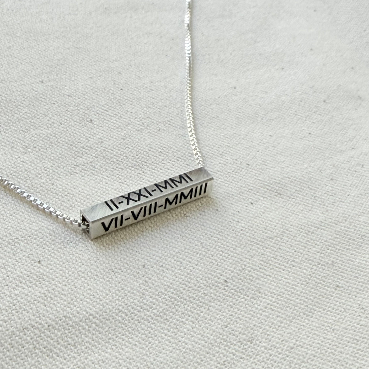 Personalized Sterling Silver Horizontal 3D Bar Necklace with Roman Numerals or Names - Derake Designs Jewelry