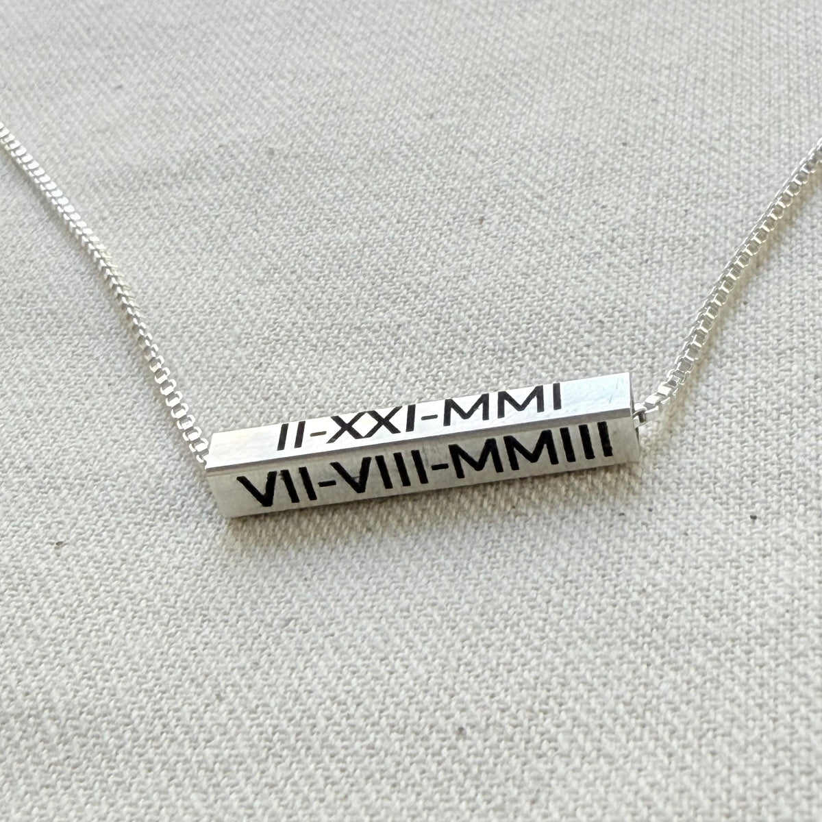 Personalized Sterling Silver Horizontal 3D Bar Necklace with Roman Numerals or Names - Derake Designs Jewelry