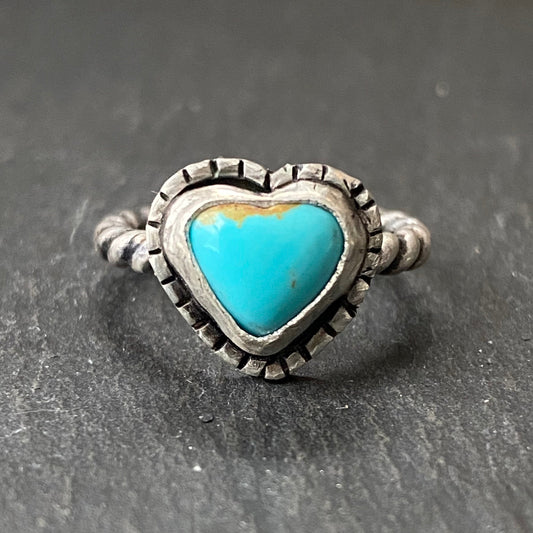 Sterling silver  turquoise heart ring with organic border on bezel set Kingman turquoise with twist wire rope ring band solid sterling silver and genuine turquoise - drake designs jewelry